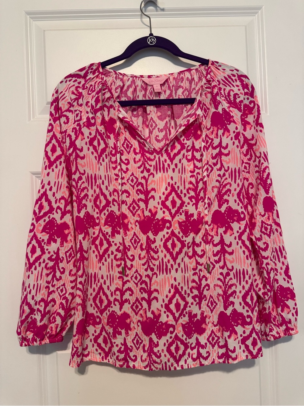 Lilly Pulitzer Willa Top Short Blouse in Tons of Fun. Pink/White Elephant.